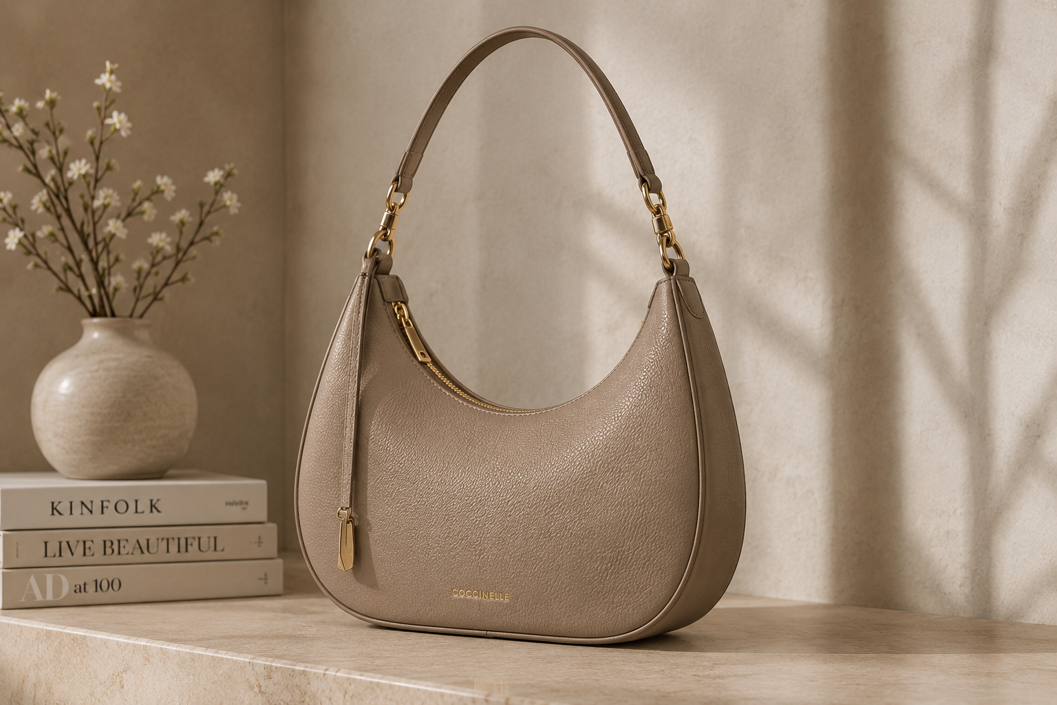 Collection: Shoulder Bags