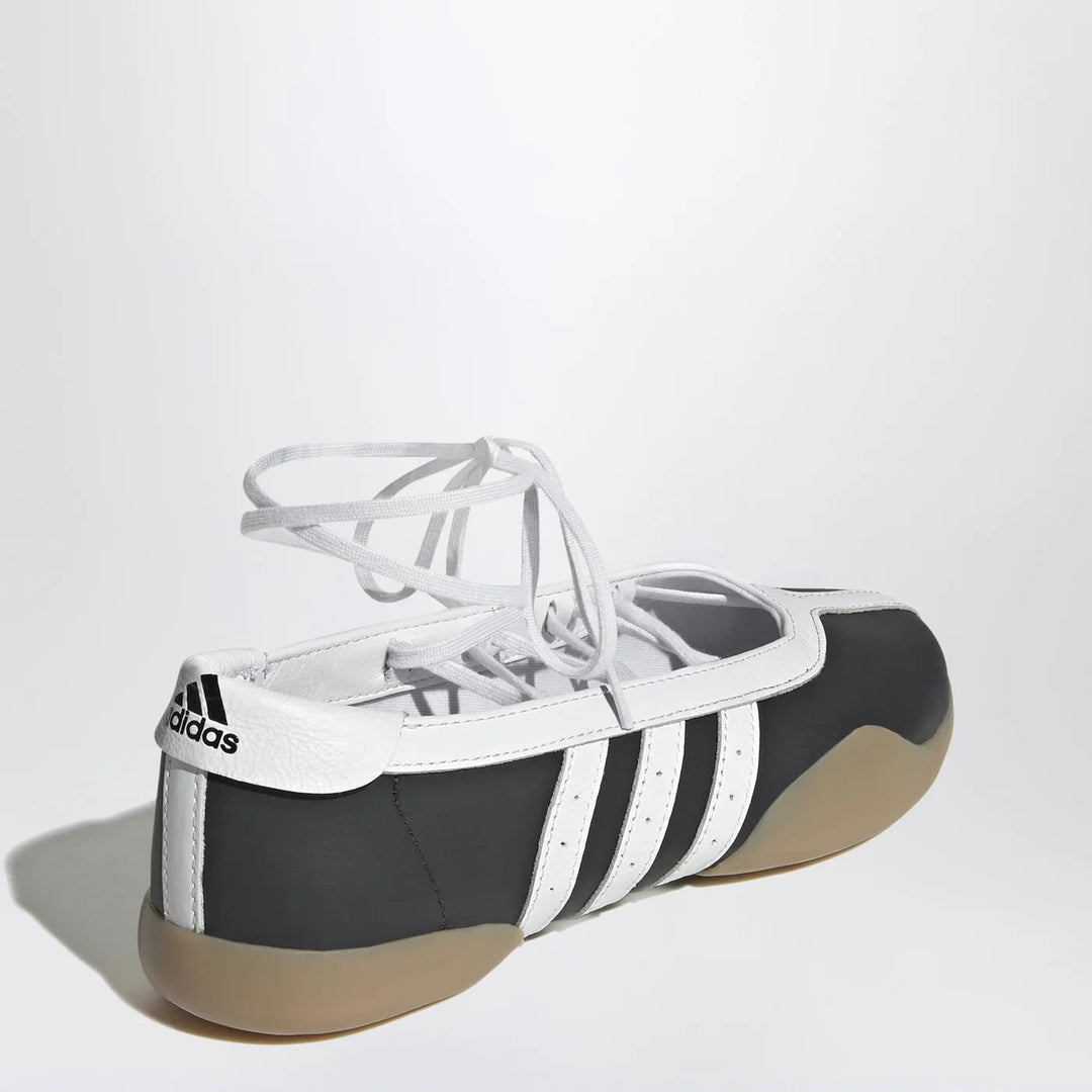 adidas Originals - Mei Core Black/Cloud White/Gum Taekwondo trainers