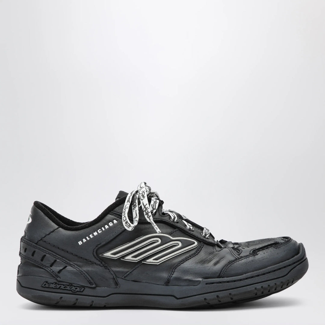 Balenciaga - Hamptons Worn-Out black sneakers Brand Apparel & Accessories > Shoes 40 IT